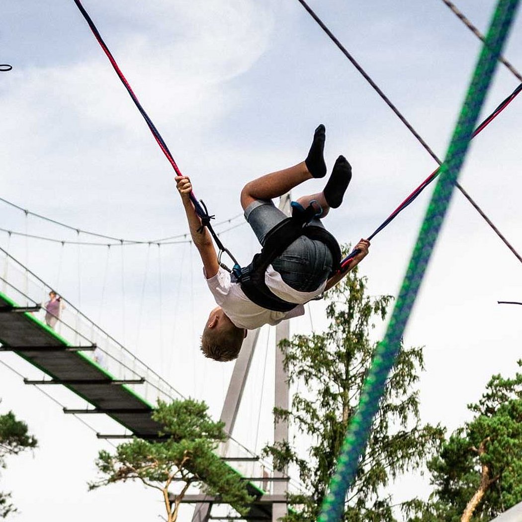 Bungee-Trampolin Attraktion Erlebnisfelsen Pottenstein Freizeitp